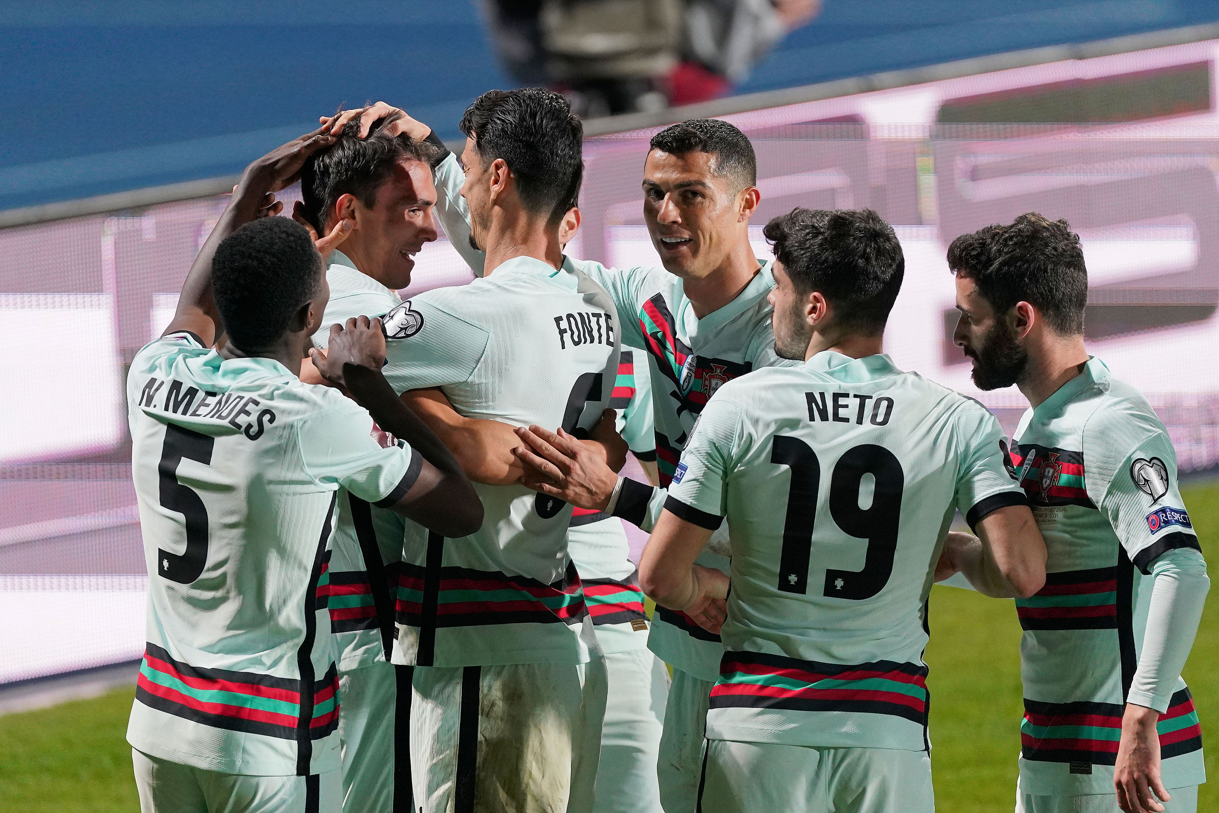 开云体育 优惠 / 红利-包含太狠了！赛后葡萄牙体育回应争议辽宁本钢伤情更新备战社区盾，清晨AC米兰备战CBA季后赛的词条